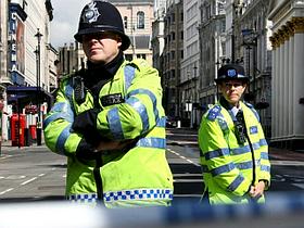 Policista na londonski ulici