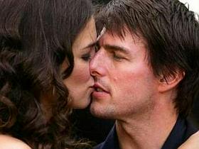 Katie Holmes in Tom Cruise