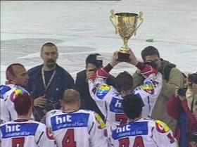Jeseničani so dvignili pokal za državnega prvaka po 10 letih.