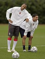 Thierry Henry in Jeremie Aliadiere
