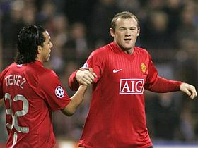 Wayne Rooney in Carlos Tevez