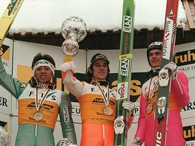 Kazajoši Funaki in Primož Peterka ter Andreas Widhoelzel