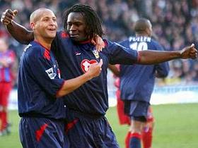 Linvoy Primus (desno) je bil junak Portsmoutha.
