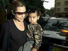 Angelina Jolie in sin Maddox