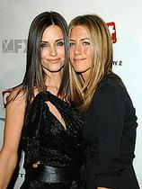 Courtney Cox in Jennifer Aniston