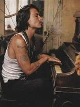 johnny depp playing piano