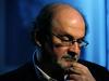 Mreža ICORN je leta 1994 začela delovati na pobudo Mednarodnega parlamenta pisateljev in Salmana Rushdieja. Leta 1947 v Bombaju rojeni Salman Rushdie, pisatelj indijsko-britanskega rodu in dobitnik številnih literarnih nagrad, je bil med pisateljske zvezdnike izstreljen z romanom Satanski stihi. Zgodba o indijskem filmskem igralcu in o posnemovalcu filmskih glasov, ki preživita letalsko nesrečo, ki so jo zakrivili teroristi, je dvignila mnogo prahu v javnosti, saj naj bi hudo žalila čustva muslimanov. Razvpitost Satanskih stihov je dosegla vrhunec, ko je ajatola Homeini Rushdieja in njegove založnike zaradi bogokletstva obsodil na smrt, za pisateljevo glavo pa so razpisali 2,5 milijona ameriških dolarjev vredno nagrado. Foto: Reuters