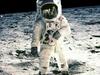 Polzenje ali drsenje bi bilo koristno tudi, ko bi se morali astronavti hitro premikati, na primer v primeru nevarnosti. Foto: EPA