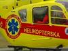 Helikopter, s katerim pomoč zagotavlja AMZS, je nekoliko lažji od tistih, ki sta jih zagotavljala policija in vojska. Foto: RTV SLO