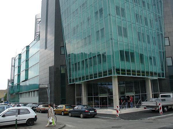 Nadaljevalo se bo sedem velikih projektov, pravi Gregorič Rogljeva: dokončanje Pediatrične klinike in Nevrološke klinike, ORL klinike UKC Ljubljana, Onkološkega inštituta, projekta laboratorijske opreme za UKC Maribor ter zaključek investicij v psihiatričnih bolnišnicah v Idriji in Ormožu. Foto: MMC RTV SLO