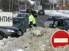 Oblasti so sprejele ostre ukrepe, v sklopu katerih pregledujejo vsa vozila in tako preprečujejo prevoz perutnine. Foto: Reuters