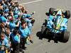 Fernando Alonso se vrača k Flaviu Briatoreju in Renaultu, s katerim je doživel najlepše trenutke v karieri. Foto: EPA