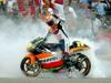 Sebastian Porto je takole proslavil svojo drugo letošnjo zmago v razredu do 250 ccm.