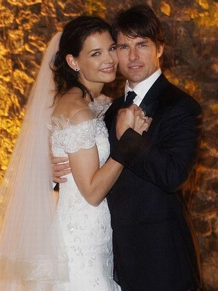 Katie Holmes in Tom Cruise