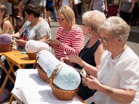 Pred festivalom: Idrijska čipka že desetletje presega tradicionalne okvire!