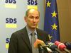 Janez Janša je prepričan, da tako Katarina Kresal kot Aleš Zalar svojo oblast enačita z oblastjo države. Foto: MMC RTV SLO
