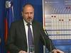 Minister za finance Franc Križanič se ne bi omejil le na Zavarovalnico Triglav in NLB, temveč pričakuje, da se bo sodelovanje z Evropsko banko za obnovo in razvoj še razširilo. Foto: MMC RTV SLO