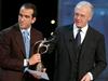 Paolo Di Canio je bil zaradi svojih simpatij s fašizmom večkrat v težavah, a je večinoma vseeno igral v duhu fair playa. Leta 2001 je tudi od Fife prejel nagrado za fair play (v dresu West Hama je proti Evertonu z roko ujel žogo, ker je videl, da se je nasprotni vratar poškodoval in se ni mogel vrniti v gol). Foto: EPA