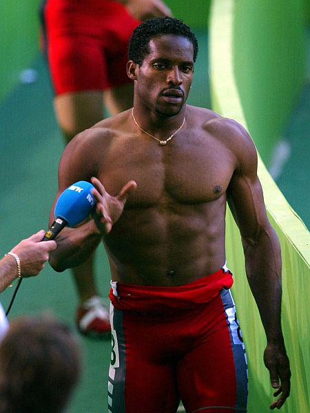 Foto: Bolt rekorder, Powell magično mejo premagal 65-krat :: Prvi ...