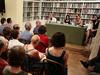 Ob izidu novega dela je Center za slovensko književnost v sodelovanju z organizatorji festivala Dnevi poezije in vina v prostorih Društva slovenskih pisateljev pripravil tudi branje in pogovor z gostoma Arkadijem Dragomoščenkom in Eleno Fanailovo, pogovor pa je povezoval Milan Jesih. Foto: Jože Suhadolnik/Dnevi poezije in vina