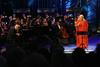 Legendarne slovenske popevke bo zapelo nekaj naših najboljših pevcev in pevk. Ponovno se bo Big Bandu in Simfoničnemu orkestru RTV Slovenija pridružila tudi Elda Viler. Foto: MMC RTV SLO