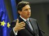 Premier Borut Pahor je glasovanje vezal na zaupnico vladi, a čeprav je slišati veliko navdušenja za predčasne volitve, si izida glasovanja nihče ne upa napovedati. Foto: BoBo