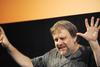 Žižek je bil učenec in je interpret Jacquesa Lacana, piše pa o fundamentalizmu, ljudski toleranci, politični korektnosti, globalizaciji, subjektivizaciji, človekovih pravicah, Leninu, mitih, Alfredu Hitchcocku … Foto: BoBo