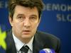Jožef Školč, novi državni sekretar na ministrstvu za kulturo, je bil v letih od 1994 do 1996 predsednik državnega zbora. V letu 2007 je prevzel vodenje poslanskega kluba LDS. Od leta 2008 je bil državni sekretar za področje nevladnih organizacij.
