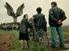 Vsako leto 19. aprila se ob obletnici osvoboditve iz taborišča Jasenovac prav tam, kjer so se dogajale vojne grozote, zberejo nekdanji taboriščniki, njihovi sorodniki in potomci. Foto: EPA