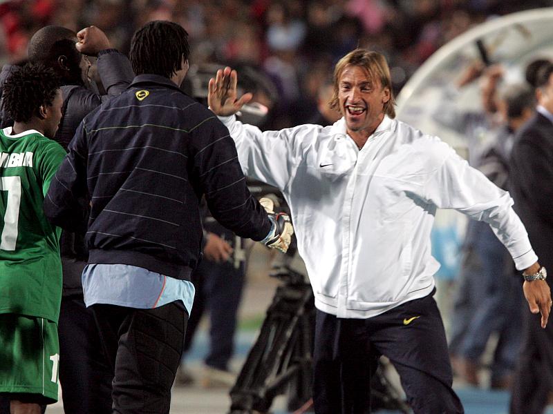 Bo Herve Renard vodil Zambijo tudi na naslednjem afriškem prvenstvu, ki bo že prihodnje leto v Južni Afriki? Po novem bodo namreč prvenstva na sporedu v lihih letih. Leta 2015 ga bo priredil Maroko. Foto: EPA