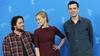 Filmu Barbara kritiki napovedujejo možnost za usvojitev zlatega medveda. Na sliki igralca Ronald Zehrfeld in Nina Hoss ter režiser Christian Petzold. Film pripoveduje o represivnem svetu komunistične Vzhodne Nemčije in nenehno prisotnem strahu pred ovaduhi in varnostno policijo. Foto: EPA
