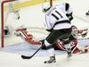 Anže Kopitar je bil eden najzaslužnejših, da je Los Angeles prvič osvojil naslov prvaka v Ligi NHL. Foto: Reuters