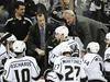 Trener Darryl Sutter med napotki Kraljem