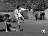 Antonin Panenka je bil ofenzivni vezist, ki je slovel po natančnih podajah in učinkovitih prostih strelih ter seveda kot izredno zanesljiv izvajalec enajstmetrovk. Foto: EPA