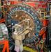 Ameriški znanstveniki so do ugotovitev prišli na podlagi desetletnih preizkusov v trkalniku Tevatron, ki je začel delovati leta 1985, lani pa so ga zaprli. Foto: EPA