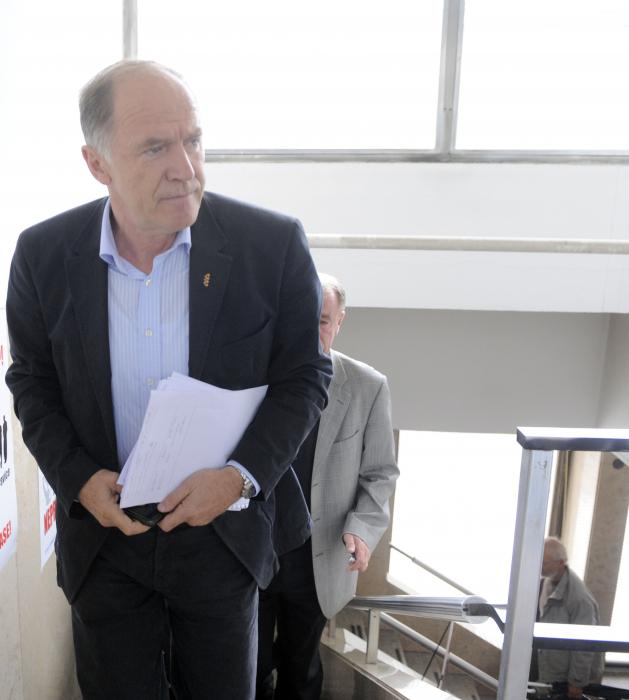 S holdingom se po besedah Semoliča rešujejo dolgovi bank, skrbi pa jih tudi za sredstva za pokojnine. Foto: BoBo