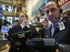 Delnice na Wall Streetu so zadnji teden z izjemo petka izgubljale. Največ skrbi je trenutno povezanih z davčnim prepadom, zaradi katerega utegnejo ZDA zdrsniti v recesijo. Foto: Reuters