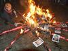 4. mariborska vstaja je minila v znamenju pečene hobotnice, skandiranja, petja ... in popolnoma mirnega protesta brez izgredov! Foto: MMC RTV SLO/Tina Hacler