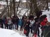 Pohodniki so 15 kilometrov hodili po snegu, blatu, asfaltu, na vrhu Polževega pa jim je tudi precej drselo. Foto: MMC RTV SLO/Jože Žura