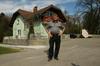 Eden prvih odkupiteljev občinskih parcel v naselju Šmihel je Bojan Tudija. Foto: Bogdan Miklič Foto: