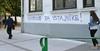 Te dni se je v središču Ljubljane pojavil tudi grafit z napisom