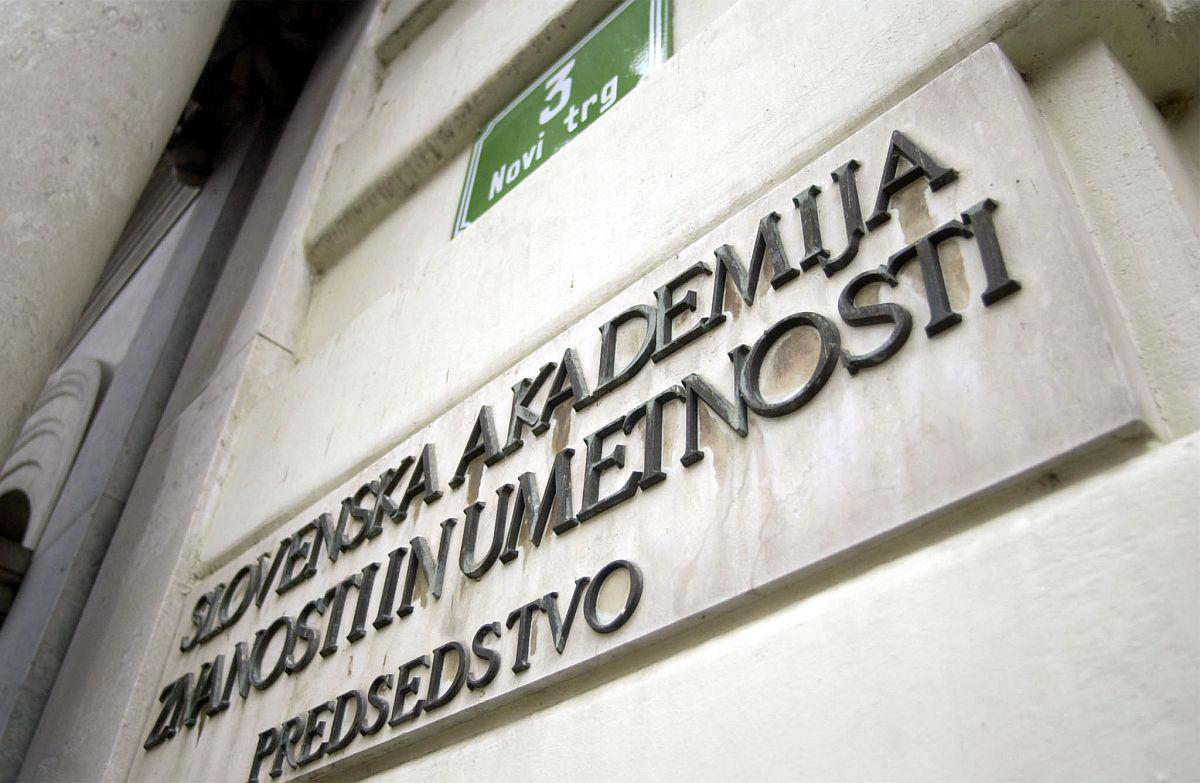 V okviru Koordinacije samostojnih raziskovalnih inštitutov Slovenije (KOsRIS) so že pred tremi leti poslance DZ-ja v javnem pismu pozvali proti varčevalnim ukrepom na področju znanosti, raziskovanja in visokega šolstva v proračunu za leto 2013/2014,vendar se zniževanje financiranja v znanosti še nadaljuje. Foto: BoBo