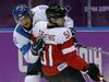 43-letni Teemu Selanne bo v 1. napadu Finske zaigral ob 18-letnemu centru Aleksandru Barkovu, ki se sploh še ni rodil, ko je "finski blisk" že igral na ZOI 1992 v Albertvillu!