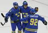 Henrik Zetterberg je na prvi tekmi s Češko zadel za 3:0, zdaj pa bo preostanek turnirja spremljal prek medijev. Foto: Reuters
