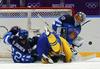 Olli Jokinen in vratar Kari Lehtonen (Finska) - Patrik Berglund (Švedska)