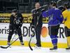 trener Darryl Sutter in Drew Doughty, Tyler Toffoli, Mike Richards (Los Angeles Kings)