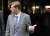 Premier Miro Cerar je na sejo vlade povabil predstavnike SDH-ja in NLB-ja, da pojasnijo dosedanji potek prodaje in možne posledice morebitne odločitve, če se banka zdaj ne bo prodala. Foto: BoBo