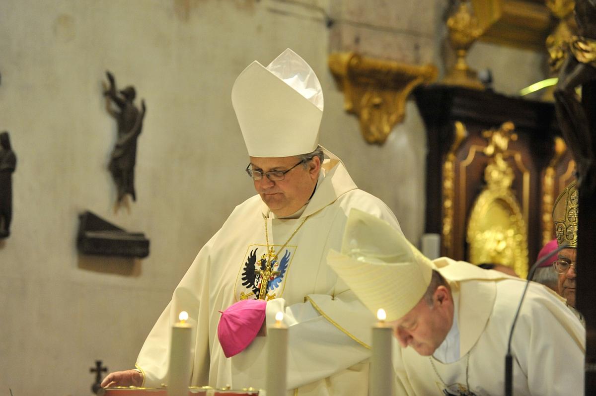Edini, ki se je do zdaj problematike lotil z vso resnostjo, je murskosoboški škof Peter Štumpf, je dejal direktor Zavoda Iskreni Igor Vovk. Foto: BoBo Edini, ki se je do zdaj problematike lotil z vso resnostjo, je murskosoboški škof Peter Štumpf, je dejal direktor Zavoda Iskreni Igor Vovk. Foto: BoBo