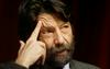 Profesor Cacciari, ki je med letoma 1993 in 2000 ter 2005 in 2010 vodil Benetke, ni dobrodušen starček in puščice, ki jih pošilja v vse smeri, so še vedno ostre: do italijanskega političnega ustroja, evropske socialne demokracije in Evropske unije. Foto: formiche.net