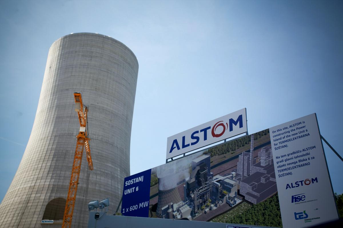 Projekt od samega začetka vzbuja dvome, saj je z začetnih 600 milijonov evrov investicija hitro poskočila na 1,428 milijarde evrov. Foto: BoBo Projekt od samega začetka vzbuja dvome, saj je z začetnih 600 milijonov evrov investicija hitro poskočila na 1,428 milijarde evrov. Foto: BoBo